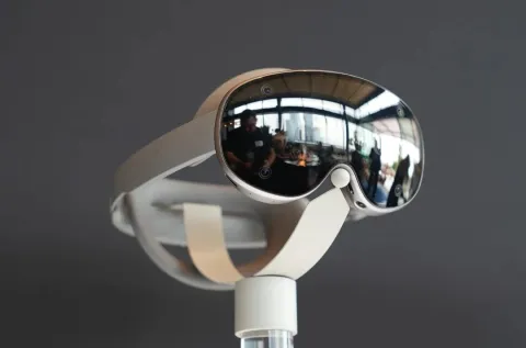 Android XR: Google внедряет функцию автоматической пространственной обработки для Samsung Galaxy XR