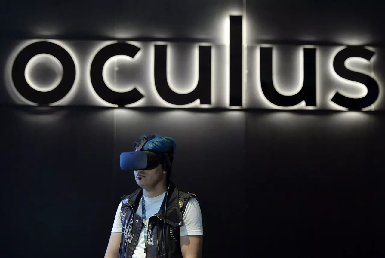 Нерекламная выручка Facebook «в основном за счет Oculus» увеличилась на 80% до $297 млн.