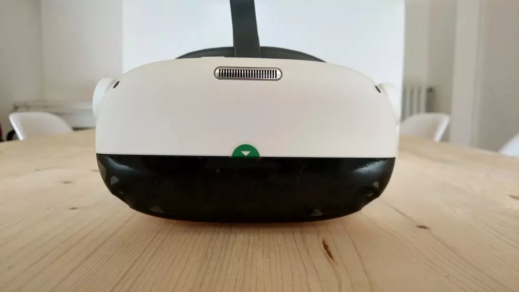Pico Neo 3 Вид спереди