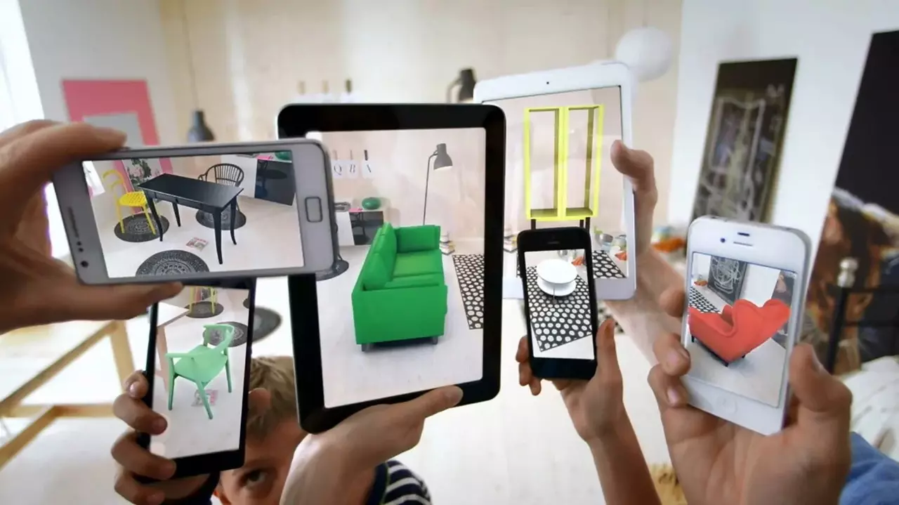 Ikea Place, позволяет покупателям визуализировать предметы обстановки прямо у себя дома