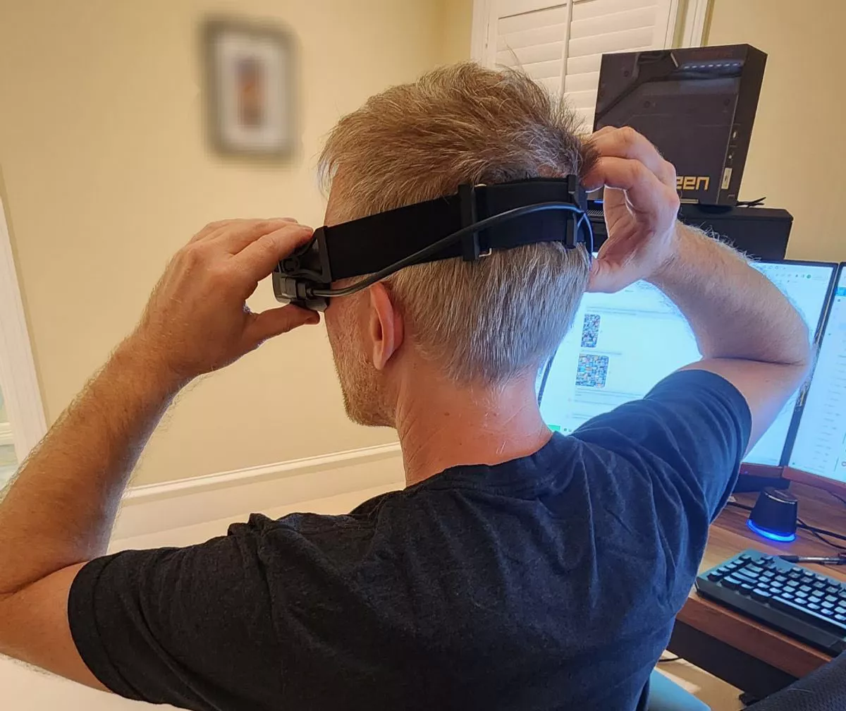 На этой неделе легендарный программист Джон Кармак, бывший технический директор Oculus, в своем Твиттере высказал впечатления о гарнитуре Beyond