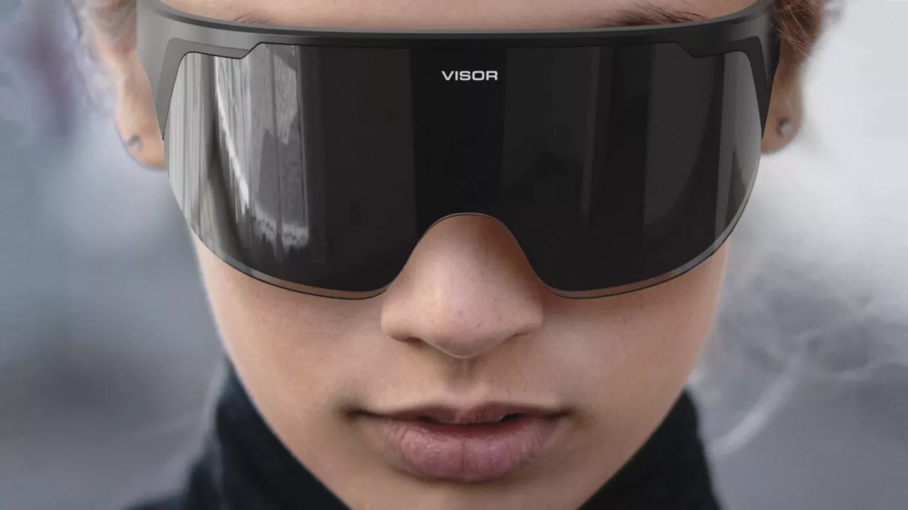 Immersed Visor — это VR-гарнитура, разработанная специально для применения в производстве