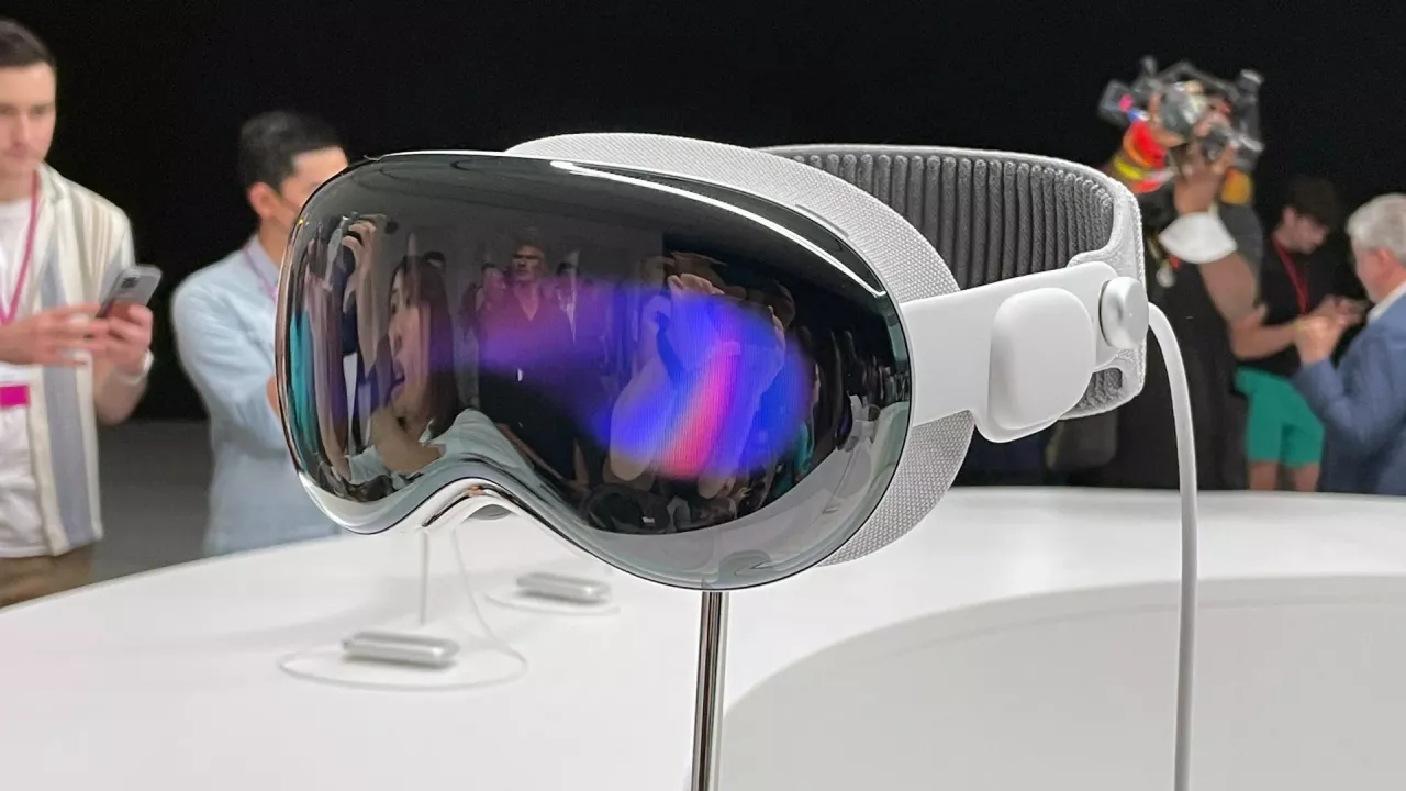 Vision Pro в настоящее время является нишевым продуктом