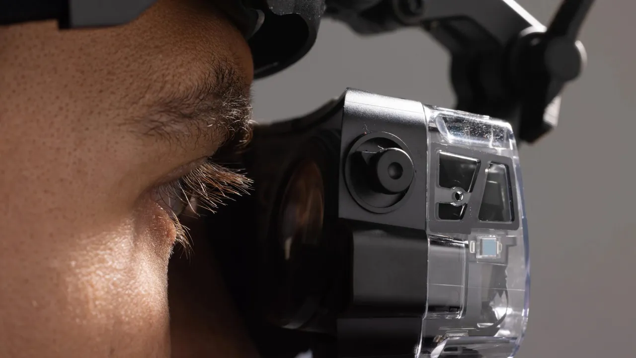 bigscreen-halo-mount-close