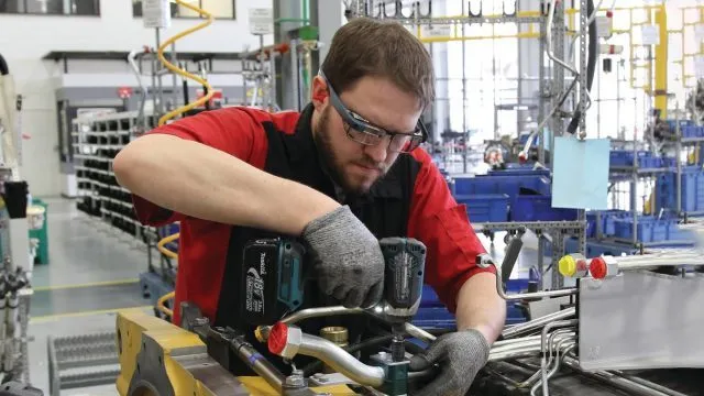 Смарт-очки Google Glass в использовании
