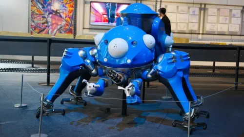 Выставка Ghost in the Shell в Токио использует AR-гарнитуру Xreal Air 2 Ultra для расширенного просмотра материалов франшизы