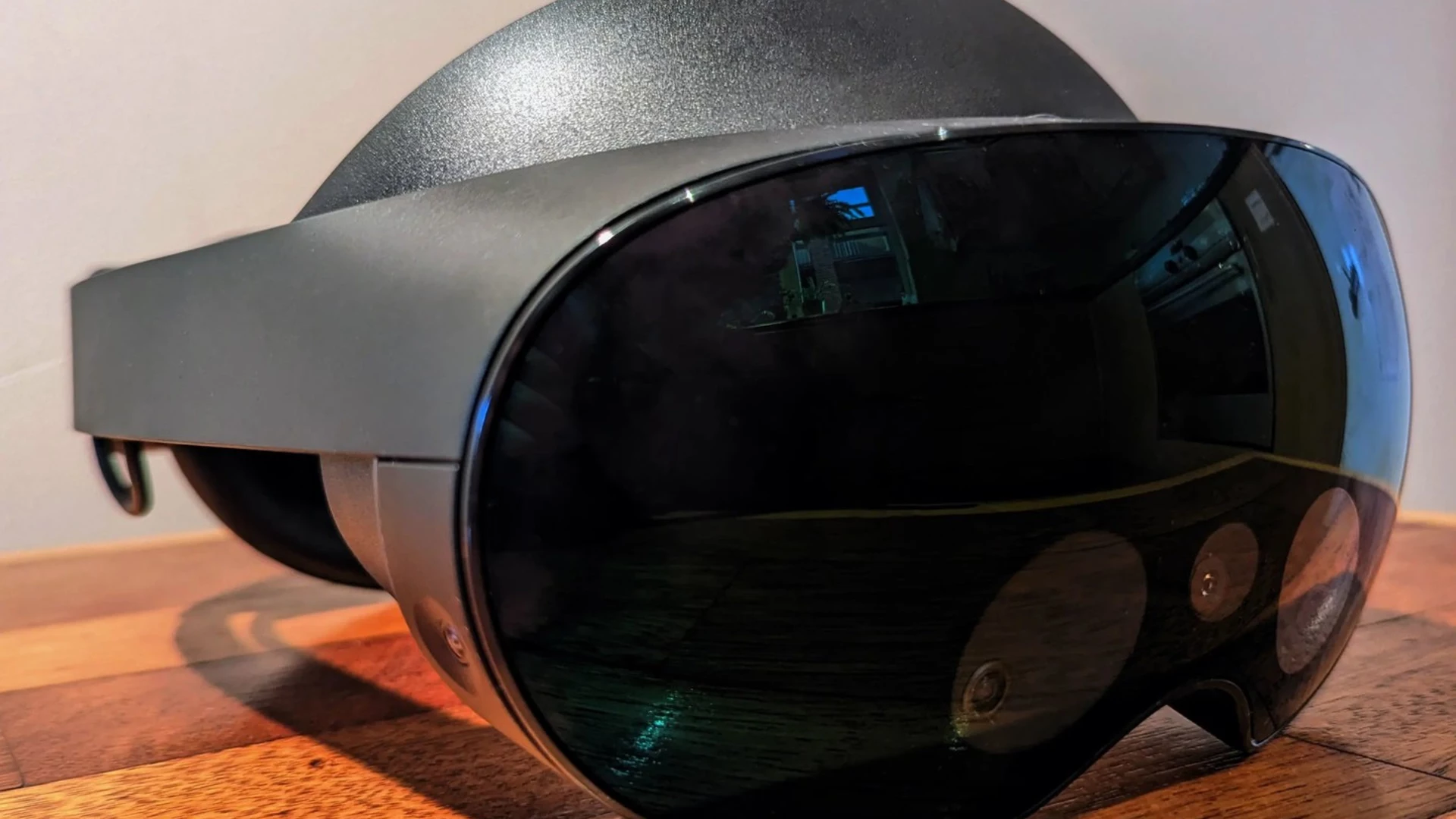 Обзор VR гарнитуры Quest Pro: испытали на прочность — вот что получилось